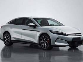 方媛带两个女儿逛街被偶遇 穿紧身裙三胎孕肚明显