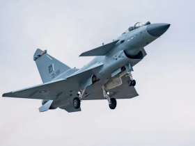 尹子维被曝和徐冬冬吵架 连发多条状态向其表白